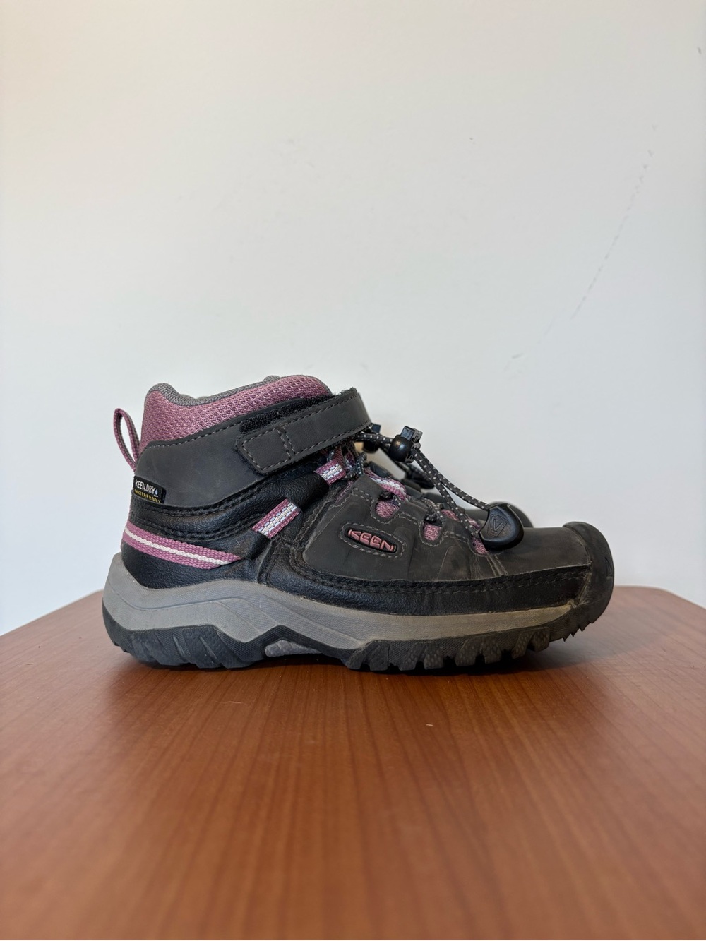 Keen Youth Girls Targhee Waterproof Hiking Boots Size 11 in Grey and Purple - Picture 10 of 10